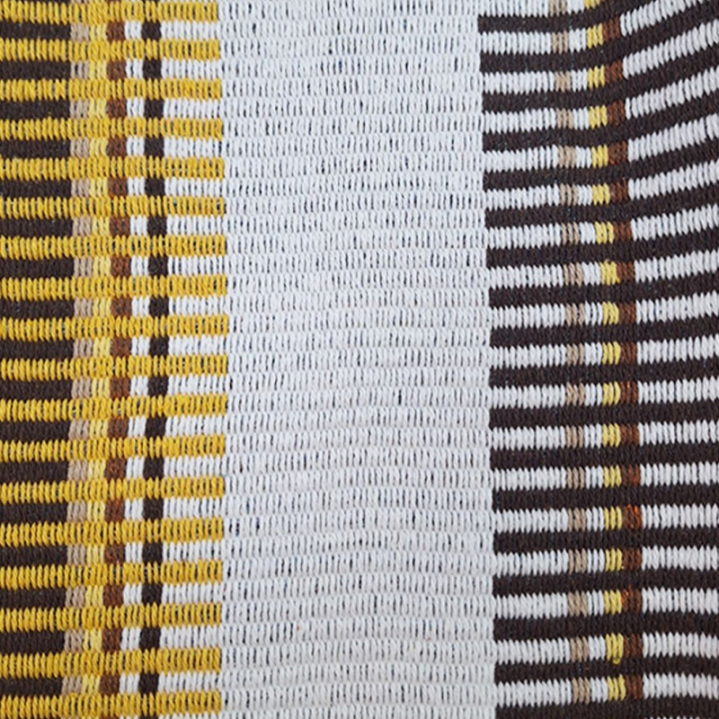Cotton blanket without fringes