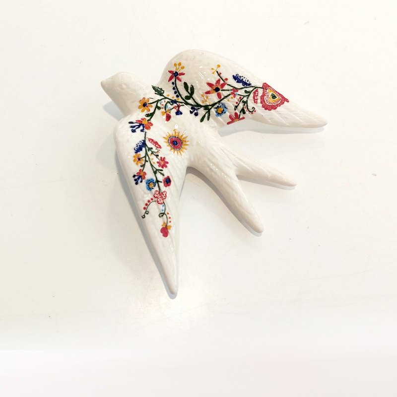Andorinha com flores - tamanho peq.