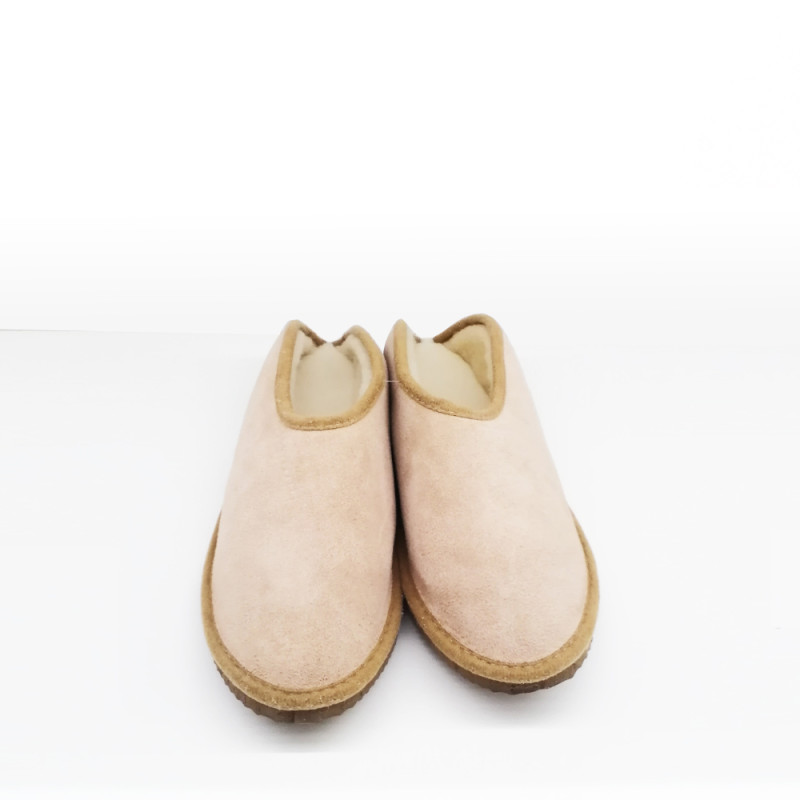 Wool slippers with rubber sole