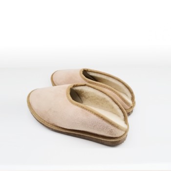 Chinelo com sola de borracha
