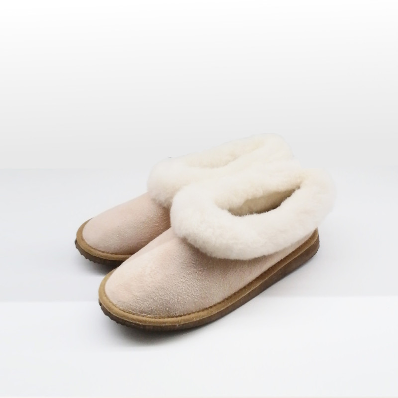 Pantufa de lã com sola de borracha